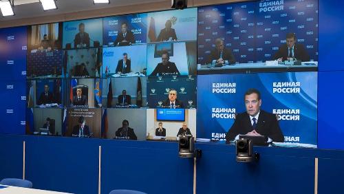 Игорь Васильев принял участие в онлайн-совещании с Дмитрием Медведевым