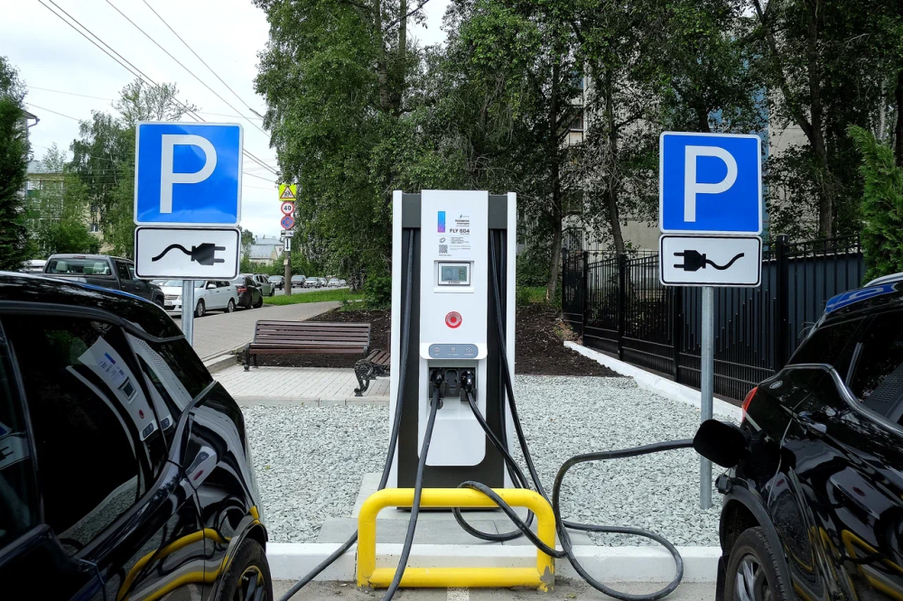 В Кировской области за год открыто 8 быстрых электрозаправок