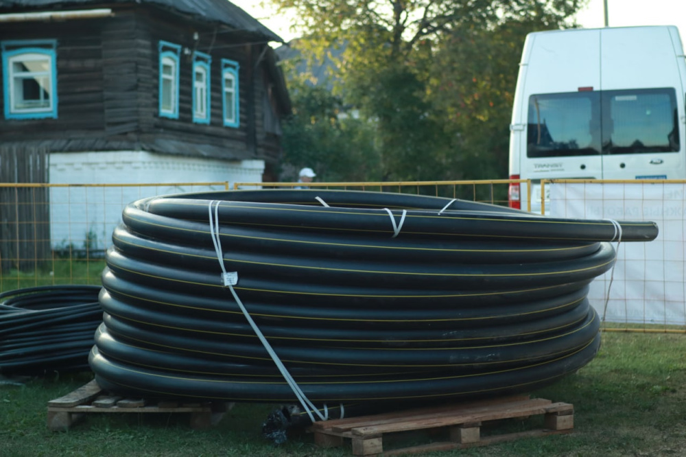В деревнях в черте Кирова начали строить газопроводы